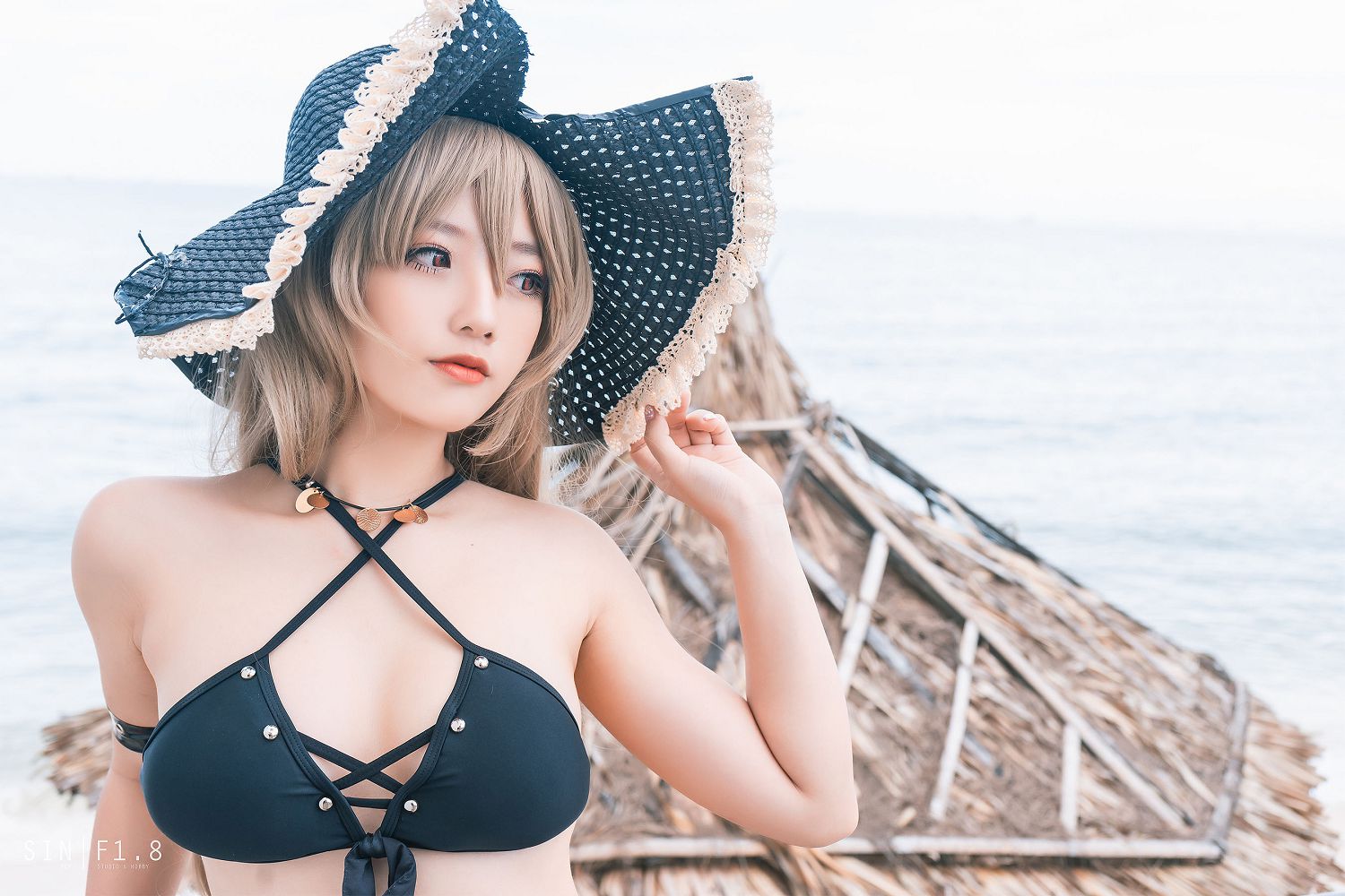 [COS] Messie Huang - Jean Bart swimsuit